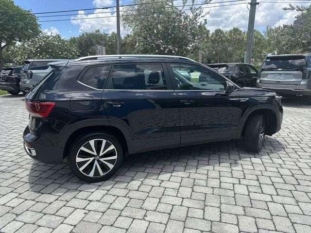 2024 Volkswagen Taos SE
