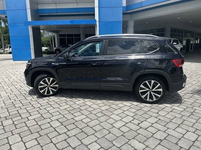 2024 Volkswagen Taos SE
