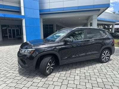 2024 Volkswagen Taos SE