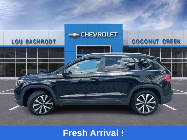 2024 Volkswagen Taos SE