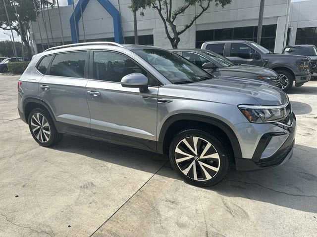 2024 Volkswagen Taos SE