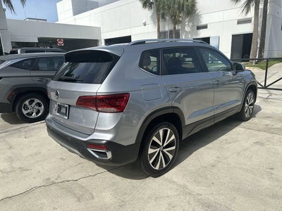 2024 Volkswagen Taos SE