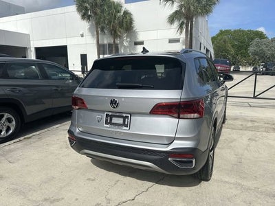 2024 Volkswagen Taos SE