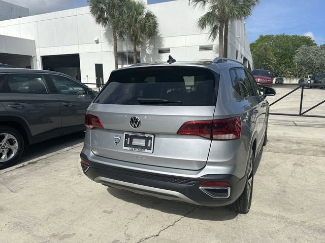 2024 Volkswagen Taos SE