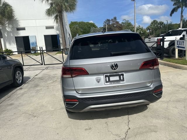 2024 Volkswagen Taos SE