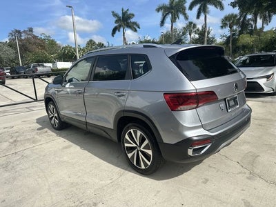 2024 Volkswagen Taos SE