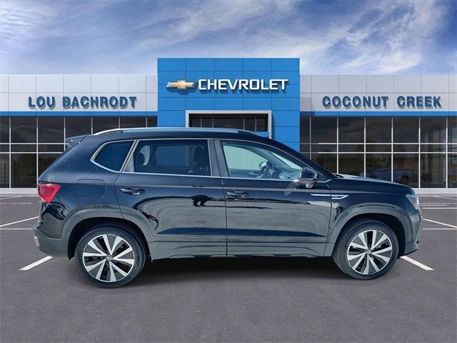 2024 Volkswagen Taos SE