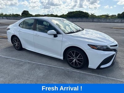 2022 Toyota Camry SE