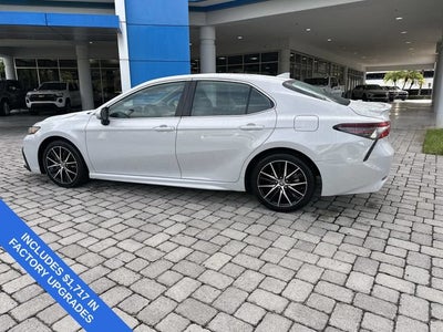 2024 Toyota Camry SE