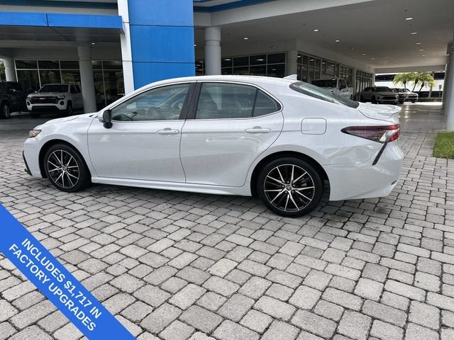 2024 Toyota Camry SE