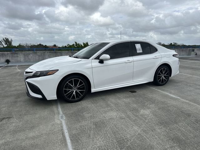 2023 Toyota Camry SE