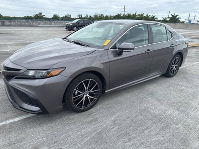 2024 Toyota Camry SE
