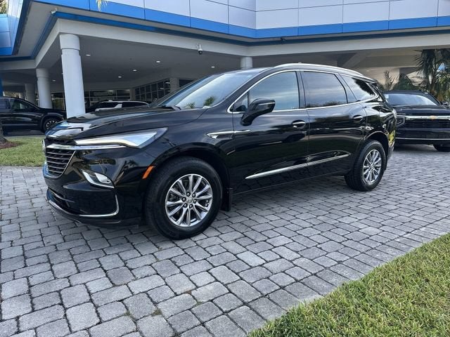2023 Buick Enclave Essence