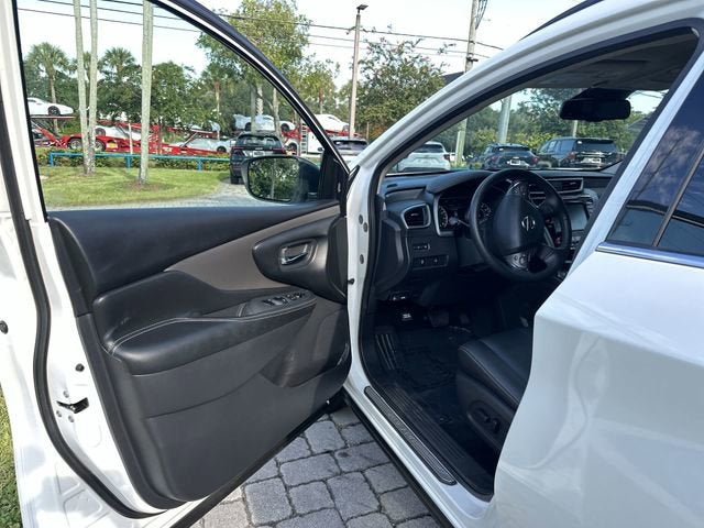 2022 Nissan Murano SV