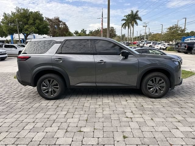 2024 Nissan Pathfinder S