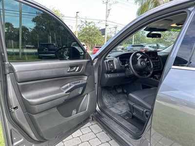 2024 Nissan Pathfinder S