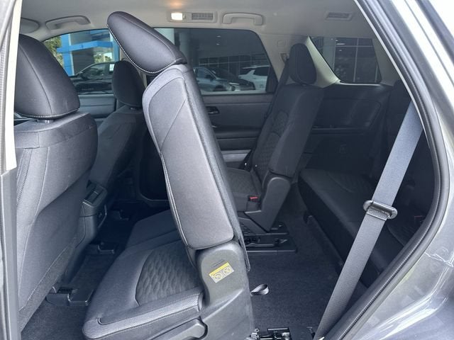 2024 Nissan Pathfinder S