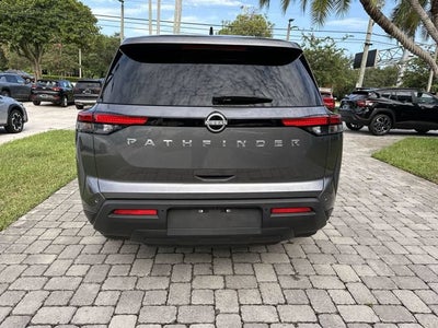 2024 Nissan Pathfinder S