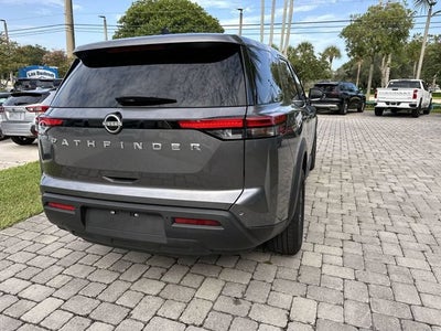 2024 Nissan Pathfinder S