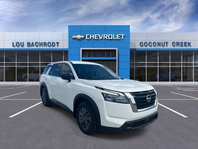 2024 Nissan Pathfinder S