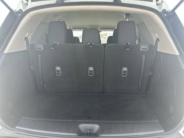 2024 Nissan Pathfinder S