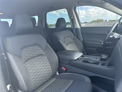 2024 Nissan Pathfinder S