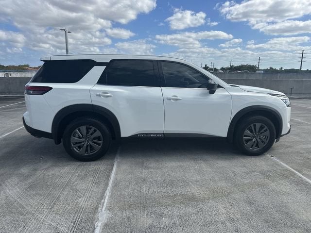 2024 Nissan Pathfinder S