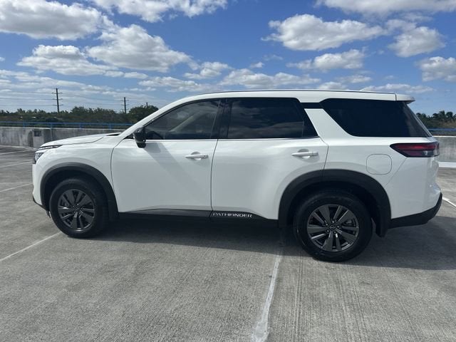 2024 Nissan Pathfinder S