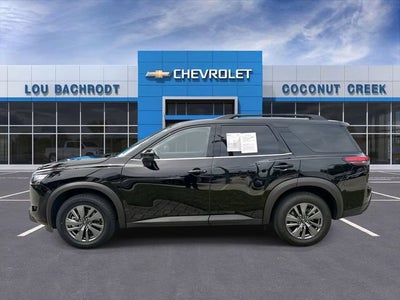 2025 Nissan Pathfinder SV