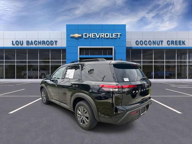 2025 Nissan Pathfinder SV