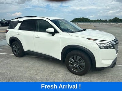 2025 Nissan Pathfinder SV