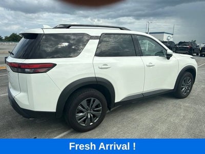 2025 Nissan Pathfinder SV