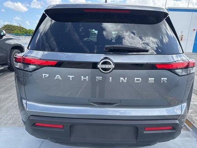 2025 Nissan Pathfinder SV