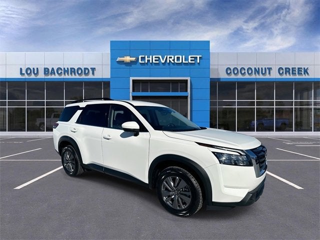 2025 Nissan Pathfinder SV