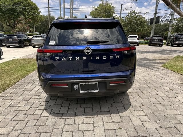 2025 Nissan Pathfinder SV