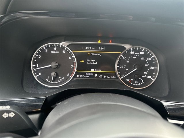 2025 Nissan Pathfinder SV