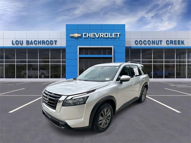 2025 Nissan Pathfinder SV