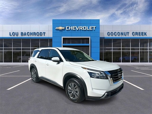 2025 Nissan Pathfinder SV