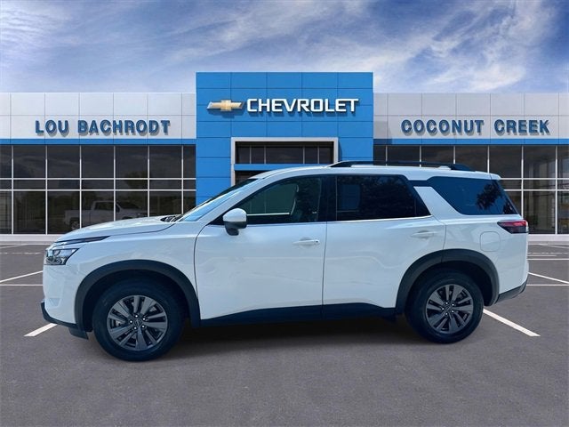 2025 Nissan Pathfinder SV