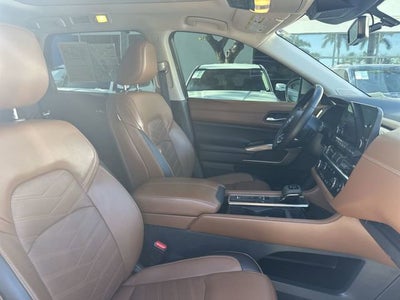2024 Nissan Pathfinder Platinum