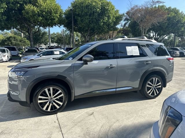 2024 Nissan Pathfinder Platinum