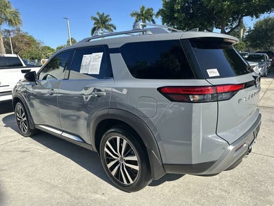 2024 Nissan Pathfinder Platinum