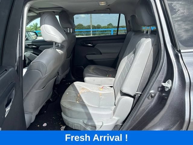 2024 Toyota Highlander LE