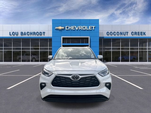 2024 Toyota Highlander LE