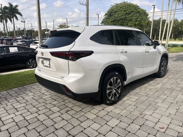 2024 Toyota Highlander LE