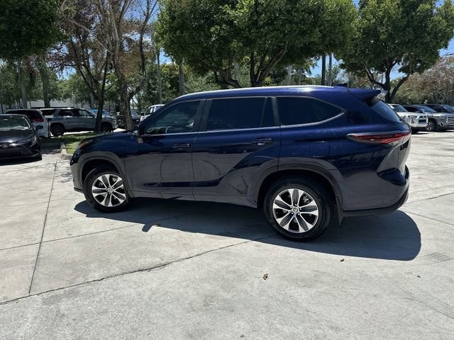 2024 Toyota Highlander LE