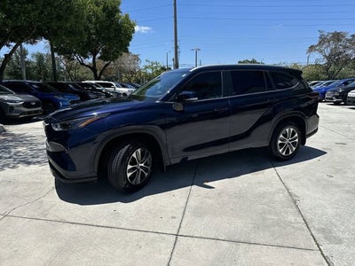 2024 Toyota Highlander LE