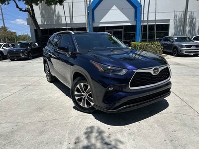 2024 Toyota Highlander LE