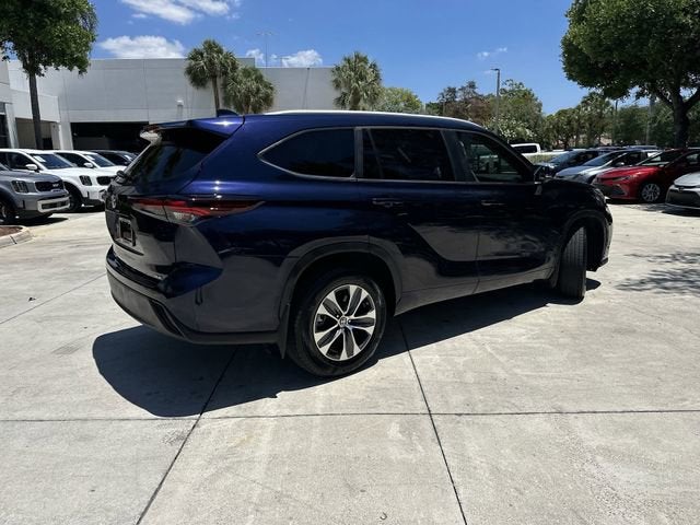 2024 Toyota Highlander LE