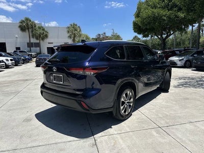 2024 Toyota Highlander LE